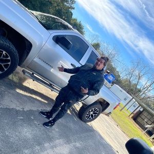 Meet your Posher, Miguel